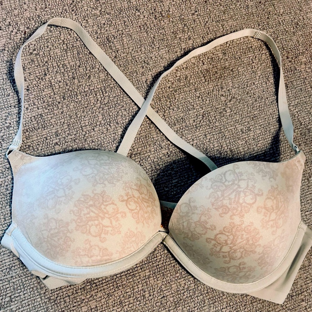 Victoria’s Secret “Sexy Little Things” Push Up Bra